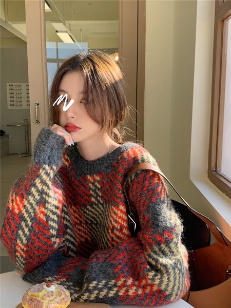 versatile contrast design with thickened plaid sweater, White;black
versatile contrast design with thickened plaid sweater, White;black