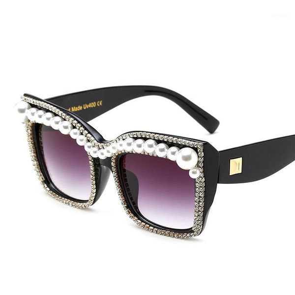 sunglasses 2021 luxury cat eye rivet pearl diamond women party brand designer sun glasses ladies feminino uv4001, White;black
sunglasses 2021 luxury cat eye rivet pearl diamond women party brand designer sun glasses ladies feminino uv4001, White;black