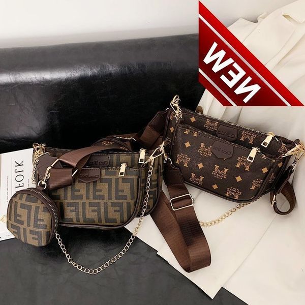 bag female 2022 new foreign style, old flower fashion, one shoulder small square , printed chain, oblique span mahjong
bag female 2022 new foreign style, old flower fashion, one shoulder small square , printed chain, oblique span mahjong