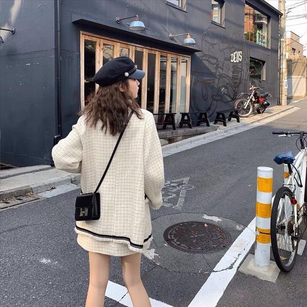 autumn suit female 2021 new early autumn fashion temperament fragrance casual small jacket skirt two sets of foreign gas, Gray
autumn suit female 2021 new early autumn fashion temperament fragrance casual small jacket skirt two sets of foreign gas, Gray