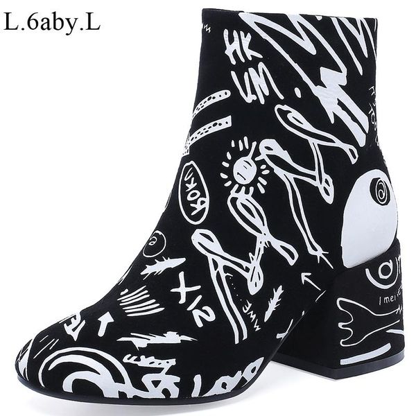 winter velvet lining warm lady short boots fashion zipper casual british graffiti thick heel size 34-41, Black
winter velvet lining warm lady short boots fashion zipper casual british graffiti thick heel size 34-41, Black