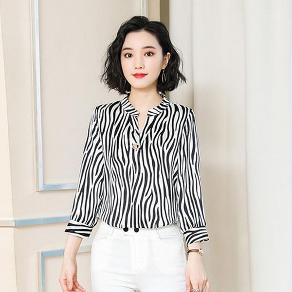 sagace fashion women v-neck striped chiffon blouse shirt 2019 loose casual long sleeve large size ladies office blouses1, White
sagace fashion women v-neck striped chiffon blouse shirt 2019 loose casual long sleeve large size ladies office blouses1, White