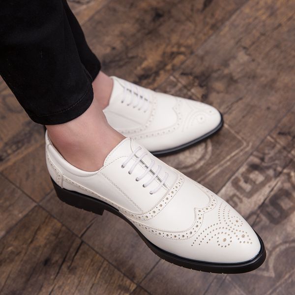 business new fashionable career of men dressed in formal, soft, breathable leather broach bullock shoes, smooth shoes igz8, Black
business new fashionable career of men dressed in formal, soft, breathable leather broach bullock shoes, smooth shoes igz8, Black