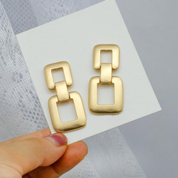 stud amorcome vintage matte gold statement earrings for women korean metal geometric square brincos 2021 fashion jewelry, Golden;silver
stud amorcome vintage matte gold statement earrings for women korean metal geometric square brincos 2021 fashion jewelry, Golden;silver