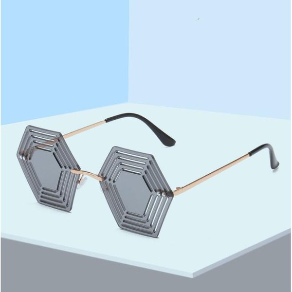 new frameless polygon carnival sunglasses fashion luxury trend personality universal sun glasses uv400, White;black
new frameless polygon carnival sunglasses fashion luxury trend personality universal sun glasses uv400, White;black