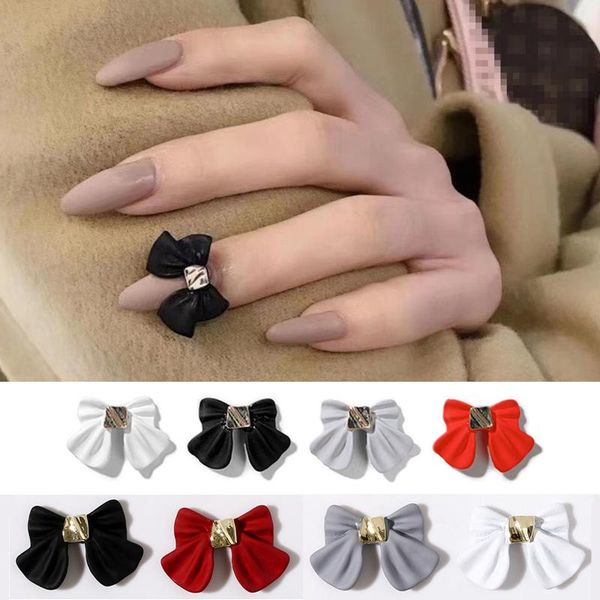 1/2/8pcs alloy 3d nail decorations frame statues decor black bowknot nail accessories vintage manicure european style diy design, Silver;gold
1/2/8pcs alloy 3d nail decorations frame statues decor black bowknot nail accessories vintage manicure european style diy design, Silver;gold