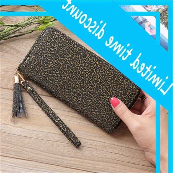 portfolios long clutch totems print card holder telephone pocket lady money pouch handbag women wallet carteras, Red;black
portfolios long clutch totems print card holder telephone pocket lady money pouch handbag women wallet carteras, Red;black