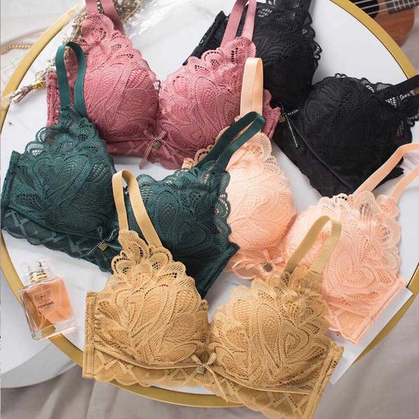 7028 comfortable breathable medium thick bra with smooth surface no mark fixed shoulders and b cup rimless underwear, Red;black
7028 comfortable breathable medium thick bra with smooth surface no mark fixed shoulders and b cup rimless underwear, Red;black