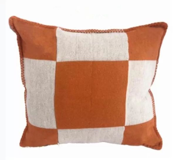 45*45cm luxury cushion letter designer pillow case fashion throw cushions cotton pillows covers wool covers for sale
45*45cm luxury cushion letter designer pillow case fashion throw cushions cotton pillows covers wool covers for sale