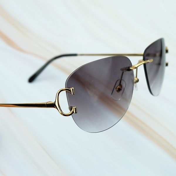 attacked without hoop luxury carter male frame sunglasses retro female designer eyewear for driving travel, White;black
attacked without hoop luxury carter male frame sunglasses retro female designer eyewear for driving travel, White;black