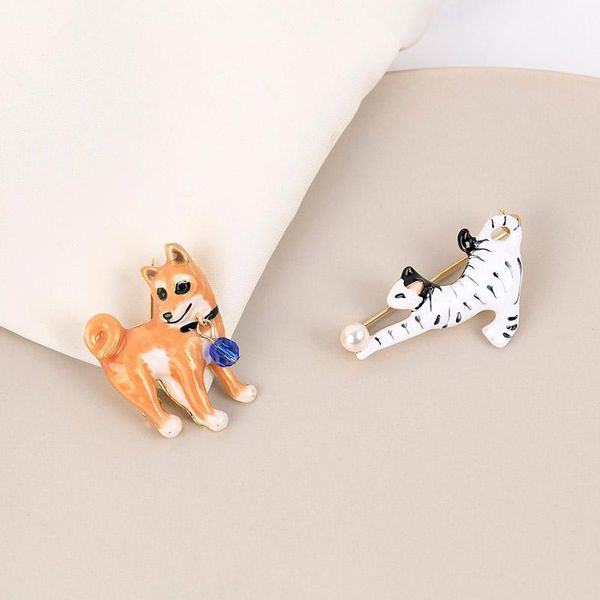 2020 new fashion cute stereoscopic enamel animal cat dog brooch personality gift party classic popular brooch for women jewelry1, Gray
2020 new fashion cute stereoscopic enamel animal cat dog brooch personality gift party classic popular brooch for women jewelry1, Gray