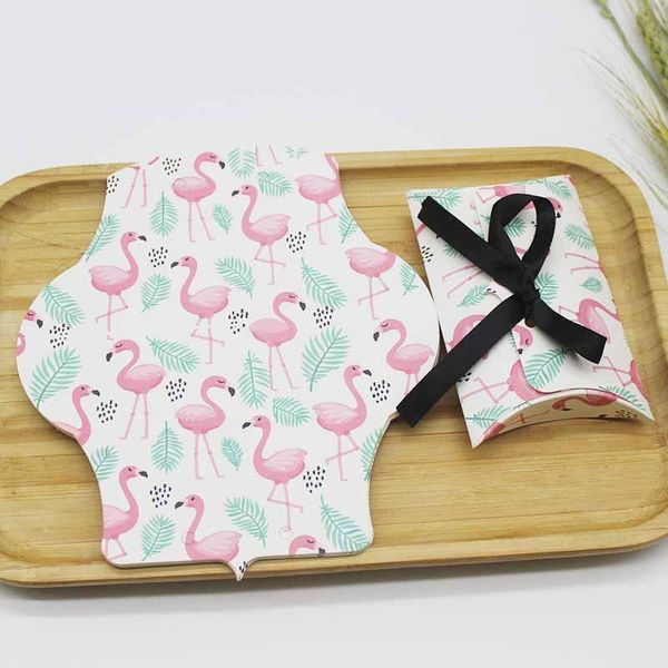 paper pillow box white brwon color print thank you with love special for u style box with beige black ribbon packing box wmtehy 
paper pillow box white brwon color print thank you with love special for u style box with beige black ribbon packing box wmtehy