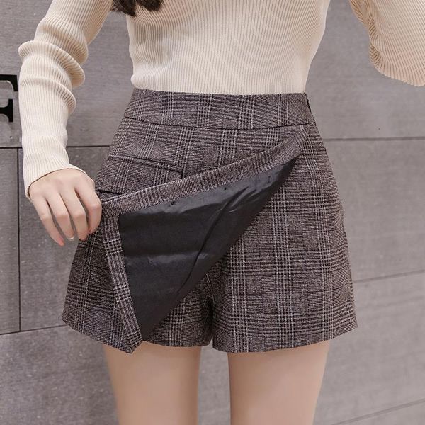 autumn pocket wool warm winter shorts women 2020 slim button plaid skirt for women retro women plus size mini skirts db974, Black
autumn pocket wool warm winter shorts women 2020 slim button plaid skirt for women retro women plus size mini skirts db974, Black