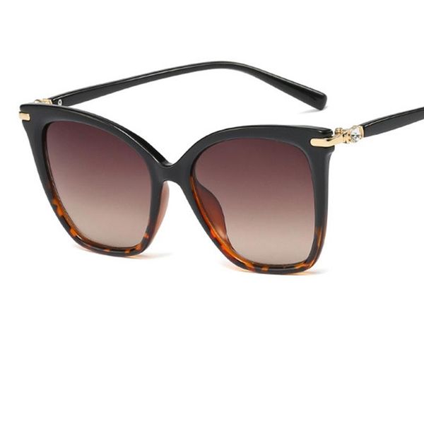 sunglasses vintage women cat eye fashion diamond cateye luxury gradient glasses shades uv400, White;black
sunglasses vintage women cat eye fashion diamond cateye luxury gradient glasses shades uv400, White;black