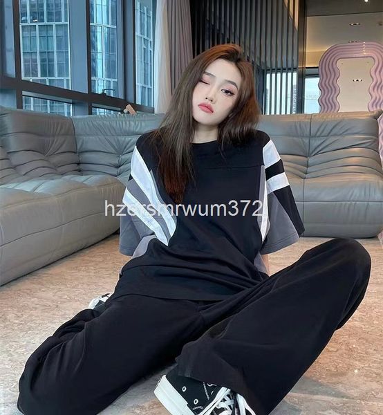 women's t-shirt correct high-quality version summer paris embroidery double hook splicing t-shirt couple loose casual sports short slee, White
women's t-shirt correct high-quality version summer paris embroidery double hook splicing t-shirt couple loose casual sports short slee, White