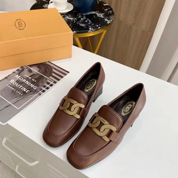 designer womens lofers luxury brown metal symbol decorative leather round head low heel with box size 35-40, Black
designer womens lofers luxury brown metal symbol decorative leather round head low heel with box size 35-40, Black
