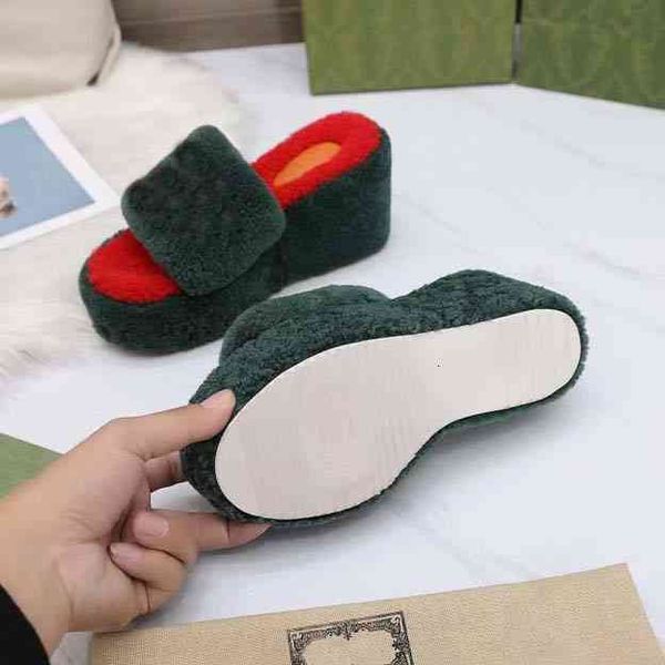 cross letter classic wedge heel women's slippers fashion lamb wool warm, soft and comfortable sandals muffin bottom family beach luxury, Black
cross letter classic wedge heel women's slippers fashion lamb wool warm, soft and comfortable sandals muffin bottom family beach luxury, Black