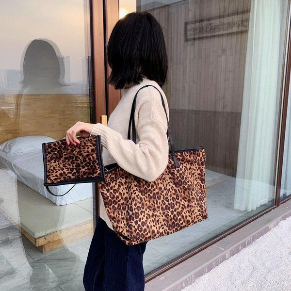 european leopard print women big tote bag 2020 shopping bag vintage shoulder large capacity woman handbags
european leopard print women big tote bag 2020 shopping bag vintage shoulder large capacity woman handbags