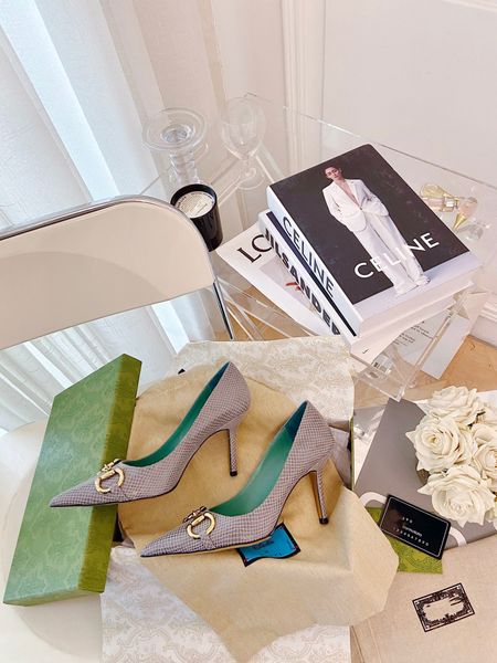 boxes and dust bag heel sandals women casual sneakers retro wedding banquet black red nude color gold baotou single shoes pointed toe high
boxes and dust bag heel sandals women casual sneakers retro wedding banquet black red nude color gold baotou single shoes pointed toe high