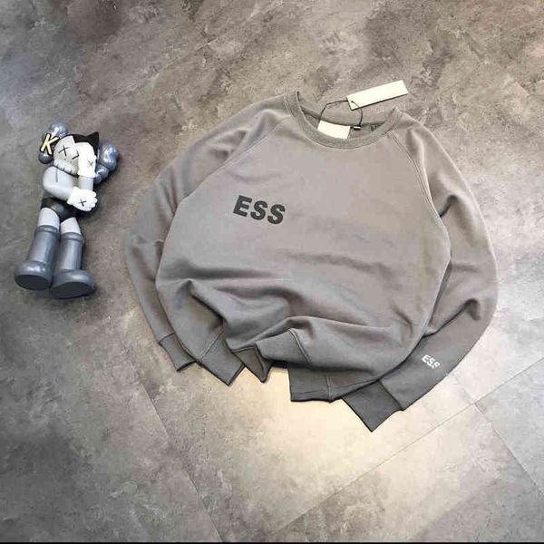 2022 factory wholesale new simple silicone letter printed round neck sweater women's cement gray casual loose couple coat, Black
2022 factory wholesale new simple silicone letter printed round neck sweater women's cement gray casual loose couple coat, Black