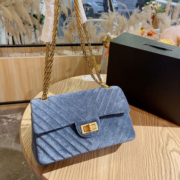 2.55 chevron velour flap designer bags gold metal hardware chain crossbody shoulder multi pochette black blue luxury designer handbags 25cm
2.55 chevron velour flap designer bags gold metal hardware chain crossbody shoulder multi pochette black blue luxury designer handbags 25cm