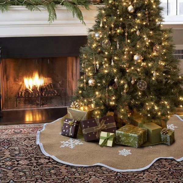 christmas decorations 48inches white snowflower printing burlap tree skirt for indoor outdoor ornament part year decoration1
christmas decorations 48inches white snowflower printing burlap tree skirt for indoor outdoor ornament part year decoration1