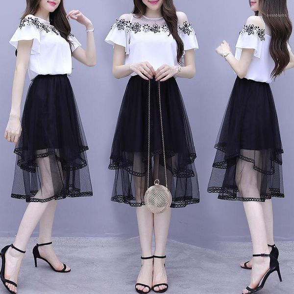 2020 new summer vintage women white chiffon crop and black gauze skirt lady clothing set party two piece skirt set fy601 
2020 new summer vintage women white chiffon crop and black gauze skirt lady clothing set party two piece skirt set fy601
