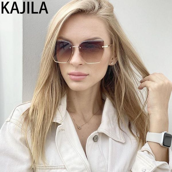sunglasses 2021 fashion women's metal european and american large frame cross border, White;black
sunglasses 2021 fashion women's metal european and american large frame cross border, White;black