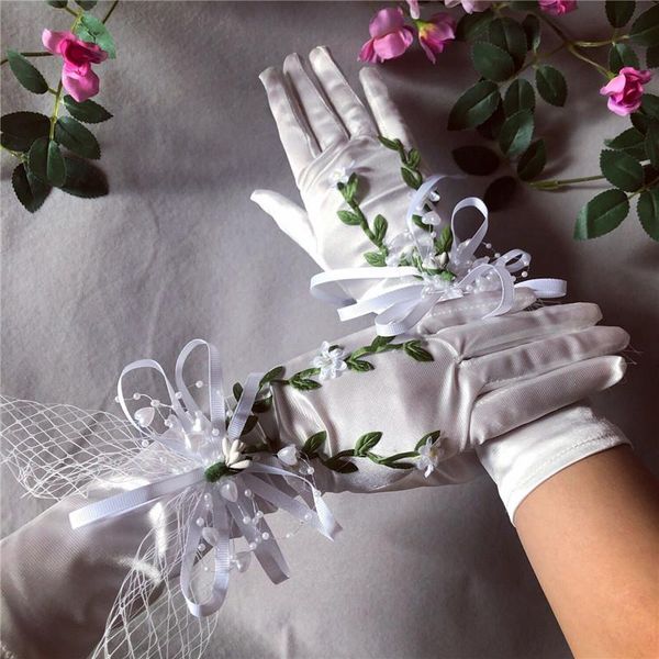 1 pair bridal glove wedding white gloves flower lace bowknot pearl satin gloves for party evening dress mariage accessories h sqcwxx 
1 pair bridal glove wedding white gloves flower lace bowknot pearl satin gloves for party evening dress mariage accessories h sqcwxx