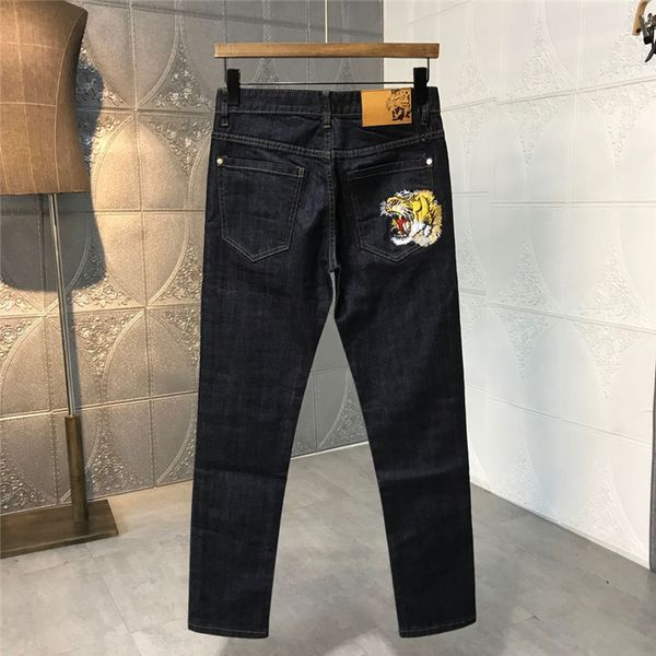 2021 high new vintage morden future luxury embroidered tiger jeans cotton denim comfort pants 28-38 # n403 zff5, Blue
2021 high new vintage morden future luxury embroidered tiger jeans cotton denim comfort pants 28-38 # n403 zff5, Blue