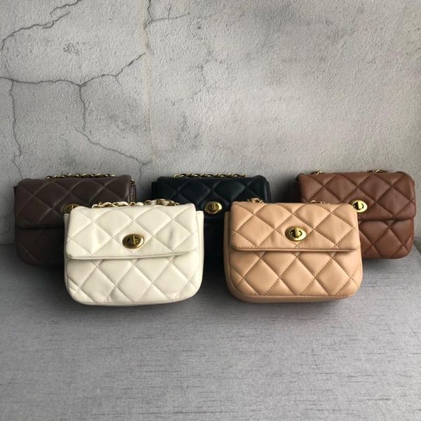 2020 женская сумка для женщин маленькая группа цепная сумка цепи японский и корейский универсальный маленький ароматный одно плечо диагональ
2020 женская сумка для женщин маленькая группа цепная сумка цепи японский и корейский универсальный маленький ароматный одно плечо диагональ