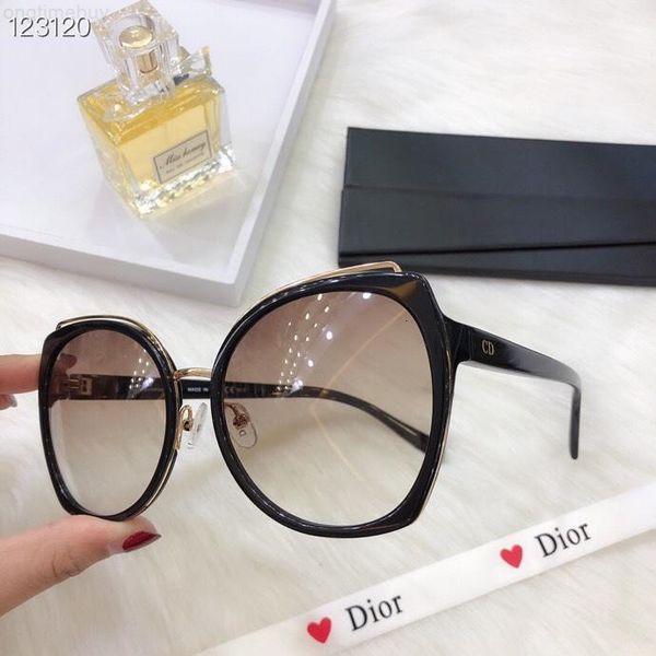 glasses brand designer fashion famous summer men and women sunglasses, White;black
glasses brand designer fashion famous summer men and women sunglasses, White;black