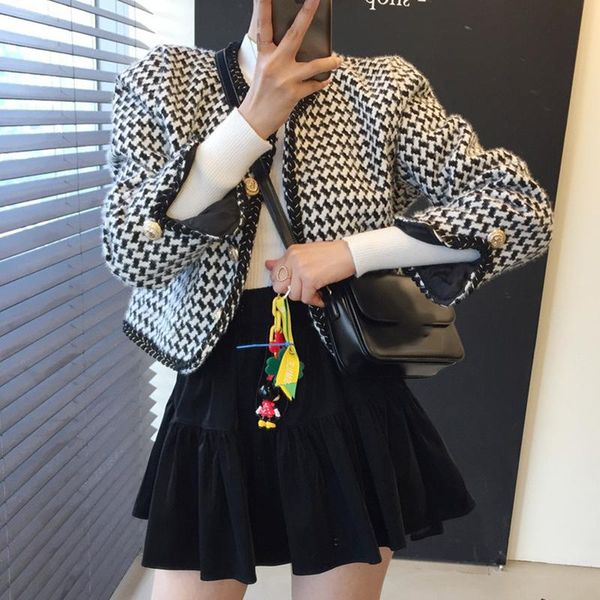 women's jackets woman jacket plaid manteux femme hiver elegant korean chic women business wear vintage winter short coat screw neck e g, Black;brown
women's jackets woman jacket plaid manteux femme hiver elegant korean chic women business wear vintage winter short coat screw neck e g, Black;brown