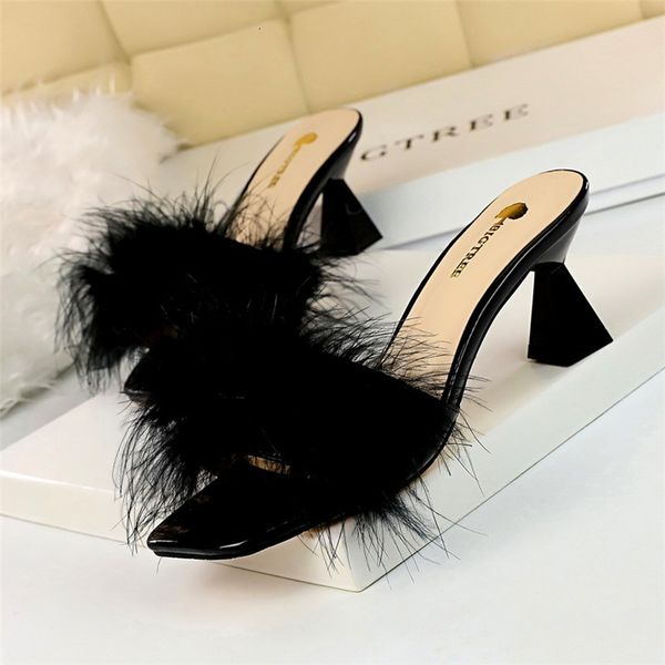 2021 new summer colorful furry skin women's slippers 6.5 in high-heeled sandals with open-foot square toe rbiu, Black
2021 new summer colorful furry skin women's slippers 6.5 in high-heeled sandals with open-foot square toe rbiu, Black