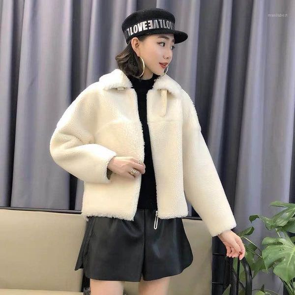 woman fashion granular wool short coat imitation leather bat sleeves fur buckle lapel collar zipper jacket winter female new1, Black
woman fashion granular wool short coat imitation leather bat sleeves fur buckle lapel collar zipper jacket winter female new1, Black