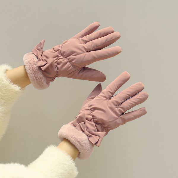 korean student girl cycling in autumn and cotton thickened, lovely winter touch screen gloves with down warmth
korean student girl cycling in autumn and cotton thickened, lovely winter touch screen gloves with down warmth