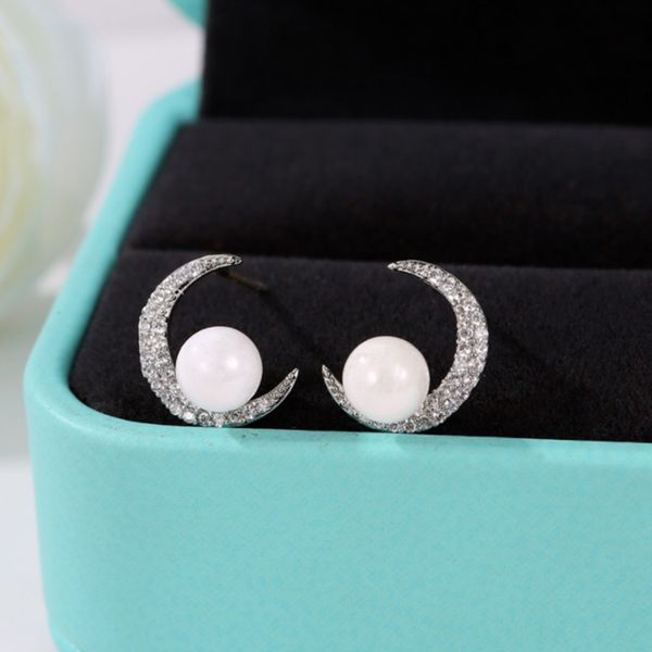 npkds moon metal women trendy stud earrings korean women retro moon zircon earrings simple earrings female jewelry gift, Golden
npkds moon metal women trendy stud earrings korean women retro moon zircon earrings simple earrings female jewelry gift, Golden