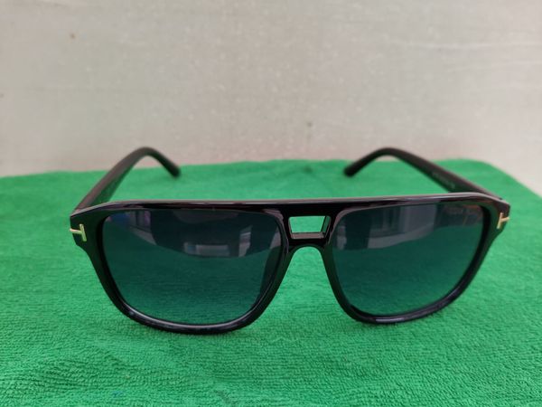 new round man woman eyewear tom fashion designer square sun glasses uv400 ford lenses trend sunglasses 03929 5178 5179 with box, White;black
new round man woman eyewear tom fashion designer square sun glasses uv400 ford lenses trend sunglasses 03929 5178 5179 with box, White;black