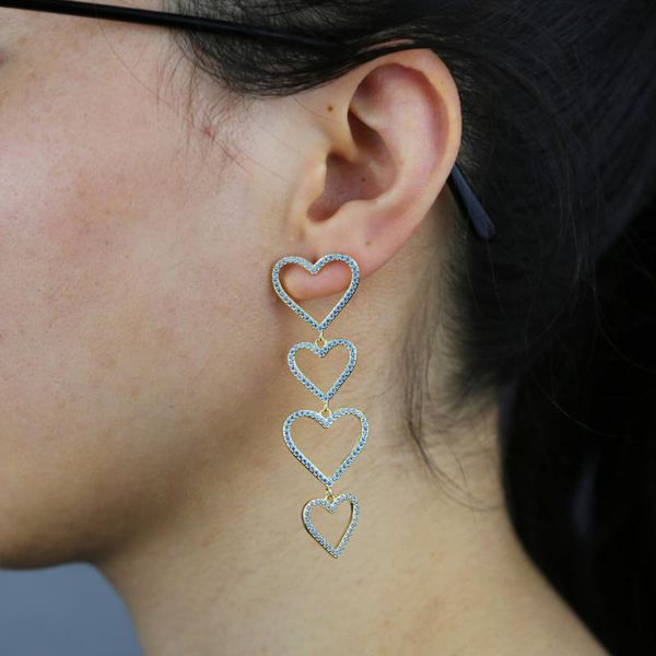 2021 Temperament Love Peach Heart Dangle Earrings For Women Exaggerated Long Hollow Hearts Bling 5a Cz necklace Valentine's Gift, Silver
2021 Temperament Love Peach Heart Dangle Earrings For Women Exaggerated Long Hollow Hearts Bling 5a Cz necklace Valentine's Gift, Silver
