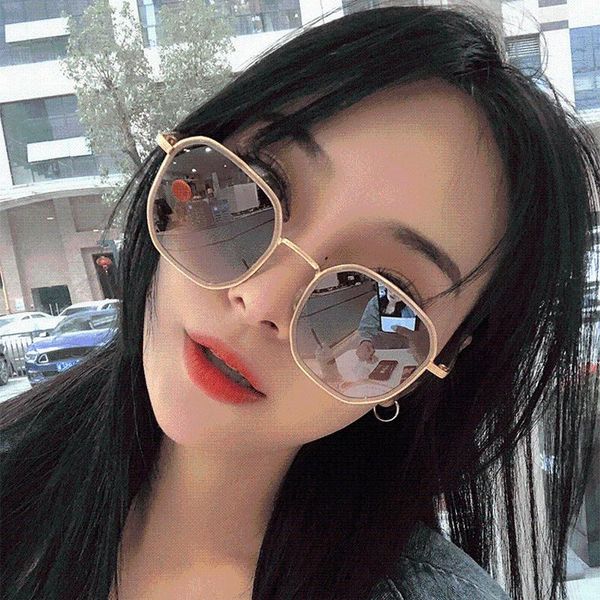 sunglasses 2021 metal women brand designer vintage sun glasses female fashion luxury decoration classic eyewear oculos, White;black
sunglasses 2021 metal women brand designer vintage sun glasses female fashion luxury decoration classic eyewear oculos, White;black