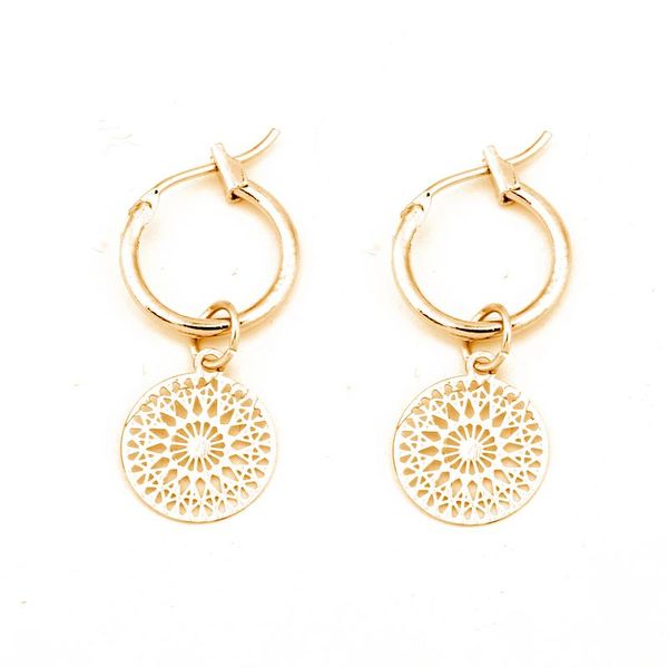 1pair classical hollow carving pattern round hoop earrings women chic gold metal color circle pendant earring jewelry e353-3, Golden;silver
1pair classical hollow carving pattern round hoop earrings women chic gold metal color circle pendant earring jewelry e353-3, Golden;silver