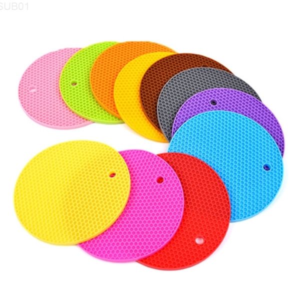 round silicone table mats multi colors insulated anti-skid heat resiatance pads for tableware bowl coffee cups
round silicone table mats multi colors insulated anti-skid heat resiatance pads for tableware bowl coffee cups