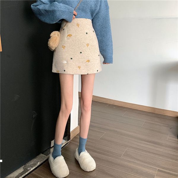 new autumn 2021 winter women of thin wool skirts vintage embroidered line skirt y363 p043, Black 
new autumn 2021 winter women of thin wool skirts vintage embroidered line skirt y363 p043, Black