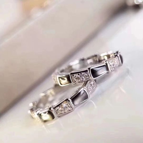 selling ladies ring fashion 925 silver 18k gold matching rings for women with exquisite jewelry
selling ladies ring fashion 925 silver 18k gold matching rings for women with exquisite jewelry