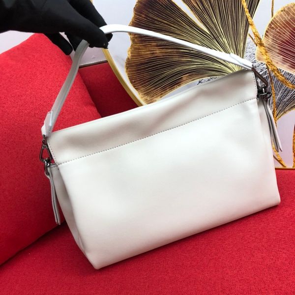 white soft big bag handbag wallet backpack main card holder duffle bag women handbags handbag horsebit card holder, Black;white
white soft big bag handbag wallet backpack main card holder duffle bag women handbags handbag horsebit card holder, Black;white