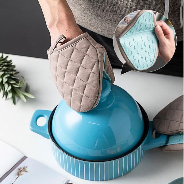 oven mitts silicone heat insulation glove baking accessories kitchen anti-scalding clip dishes cake tools cooking utensils.8z
oven mitts silicone heat insulation glove baking accessories kitchen anti-scalding clip dishes cake tools cooking utensils.8z