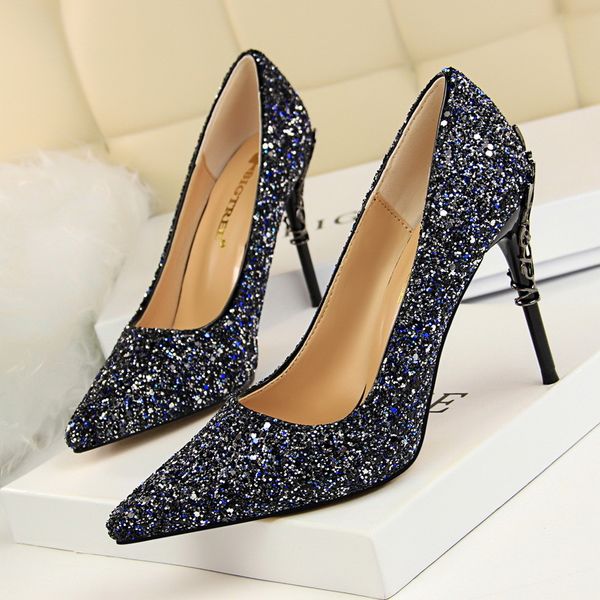 2020 сексуальный bling blitter black black bombs gold high каблуки женщина обувь g0040 w8nx
2020 сексуальный bling blitter black black bombs gold high каблуки женщина обувь g0040 w8nx