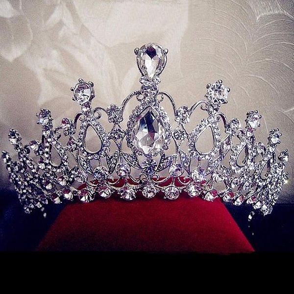 1pc luxury wedding bridal crystal tiara crowns princess queen party prom rhinestone tiara headband hair jewelry accessories, Golden;silver
1pc luxury wedding bridal crystal tiara crowns princess queen party prom rhinestone tiara headband hair jewelry accessories, Golden;silver