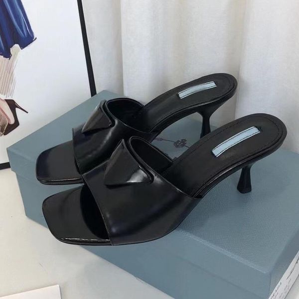actual shoes sandals genuine leather chain slide flat luxury women designer fashion causal rubber sandals, Black
actual shoes sandals genuine leather chain slide flat luxury women designer fashion causal rubber sandals, Black