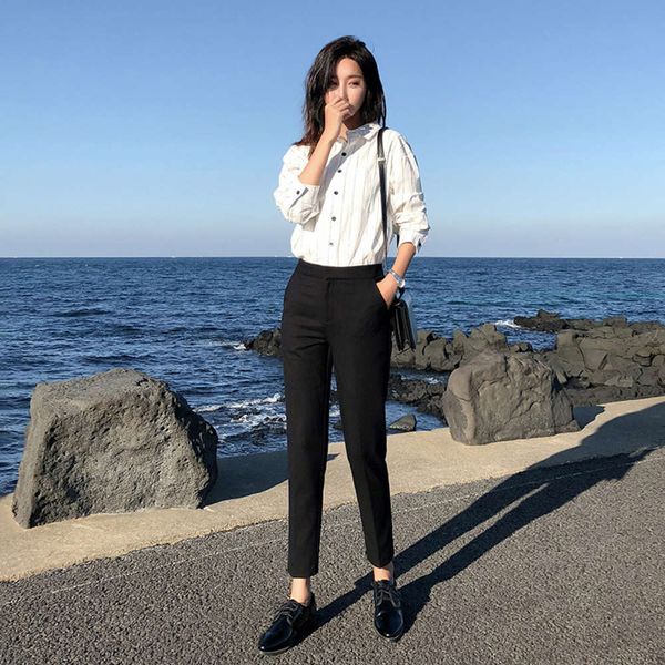 suit capris spring 2019 new korean slim women's casual straight pipe profsional pants, Black;white
suit capris spring 2019 new korean slim women's casual straight pipe profsional pants, Black;white